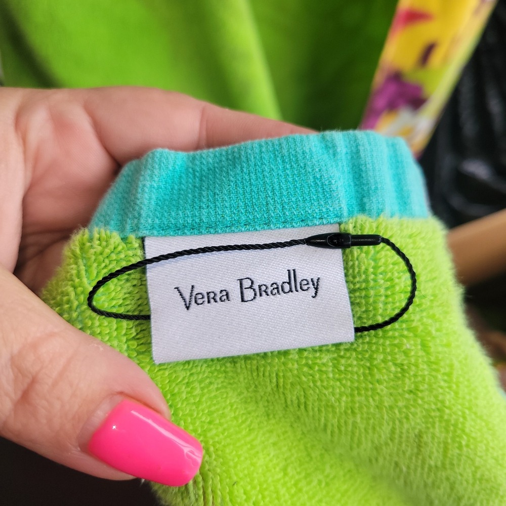 Vera Bradley Beach Towel RUMBA - Picture 11 of 11